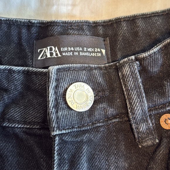 Zara High Rise Distressed Hem Jean Shorts - Picture 2 of 4